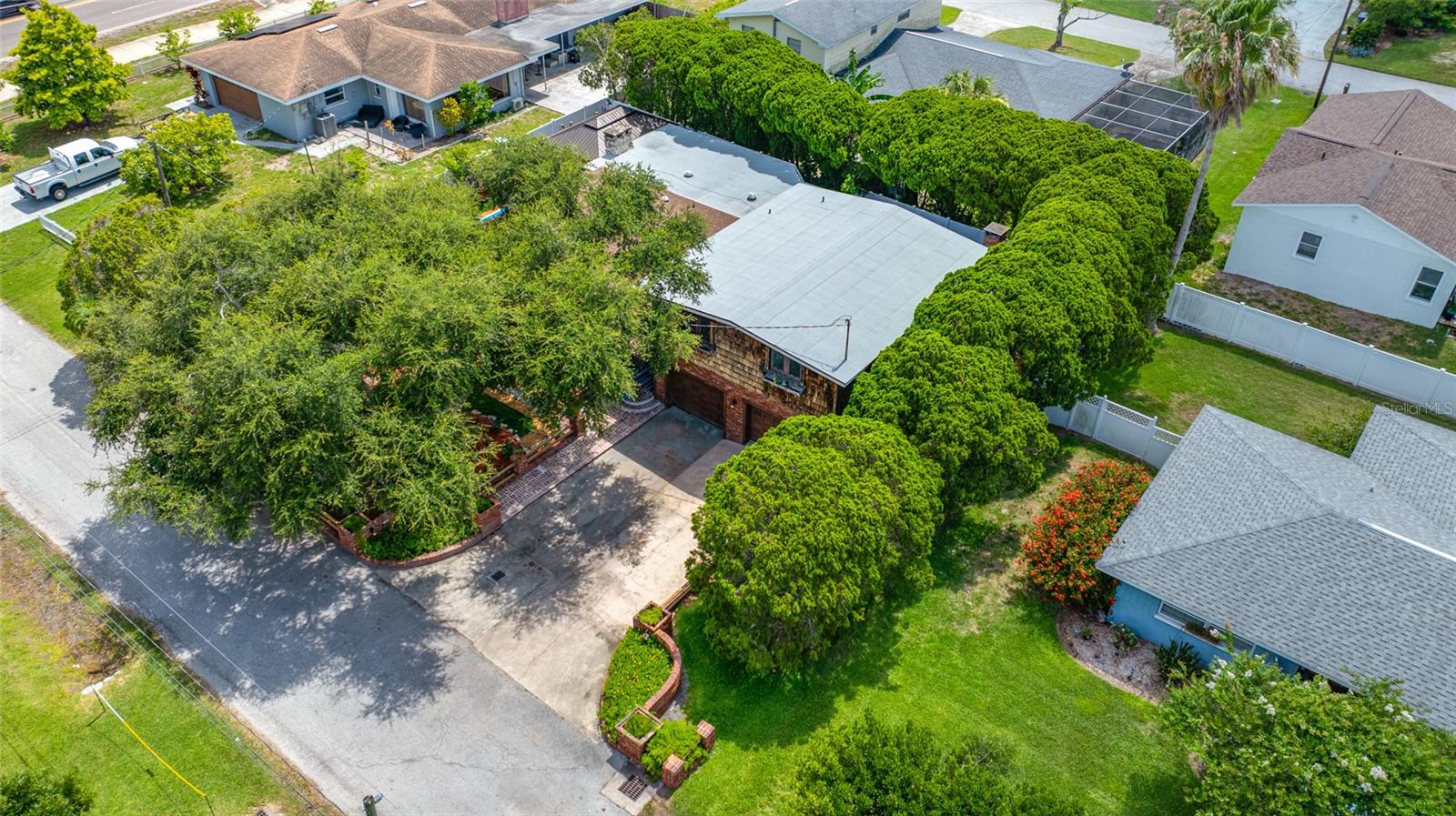 HAMPSHIRE ACRES - Residential