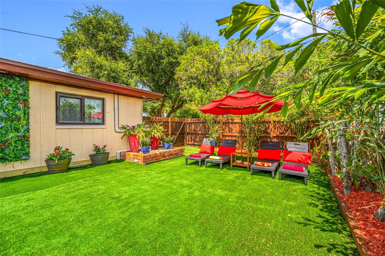 HAMPSHIRE ACRES - Residential