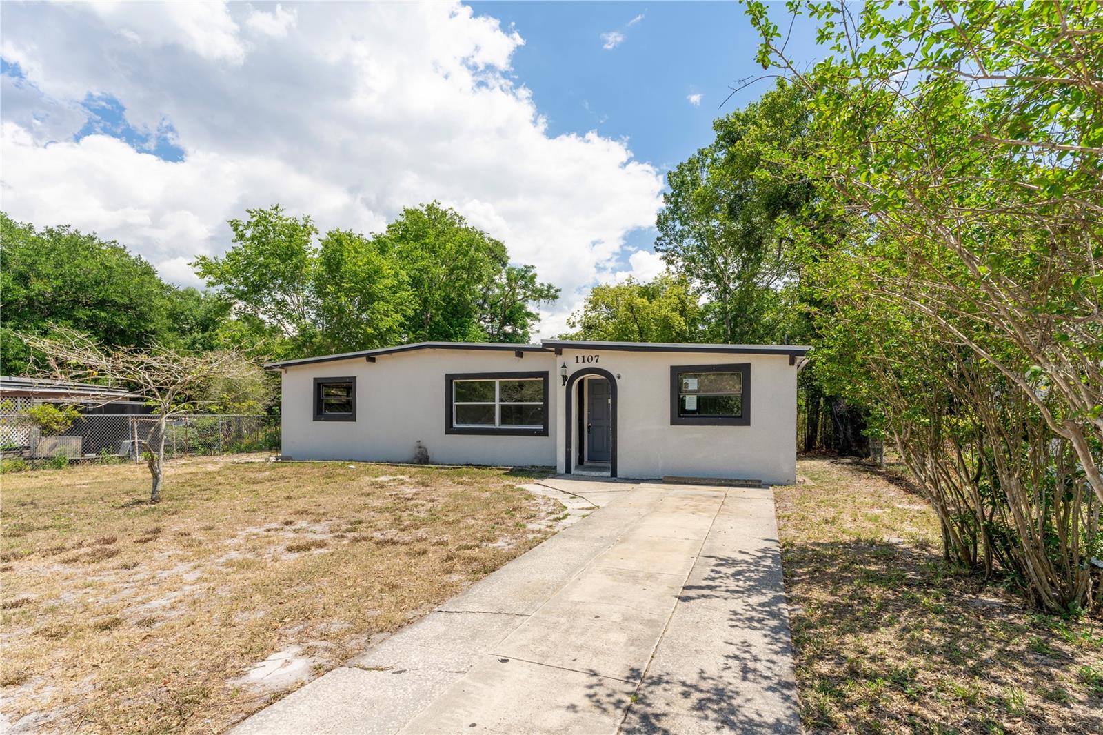 PEACH LAKE MANOR - Residential