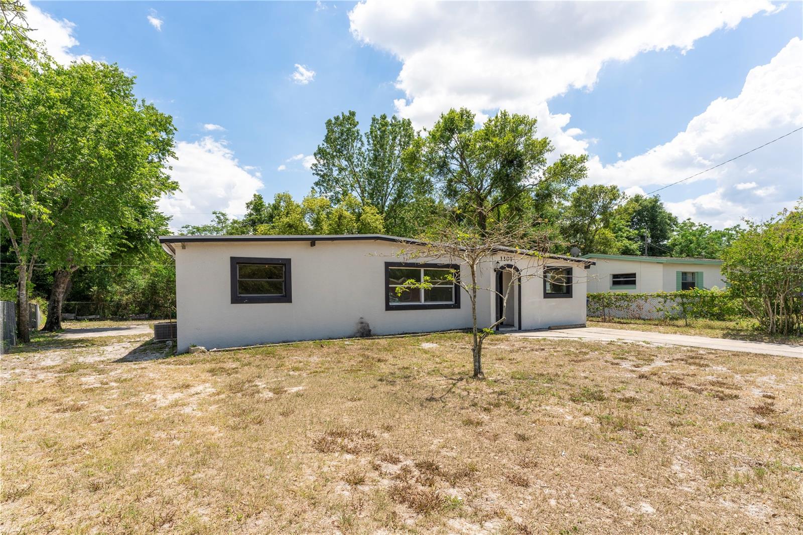 PEACH LAKE MANOR - Residential