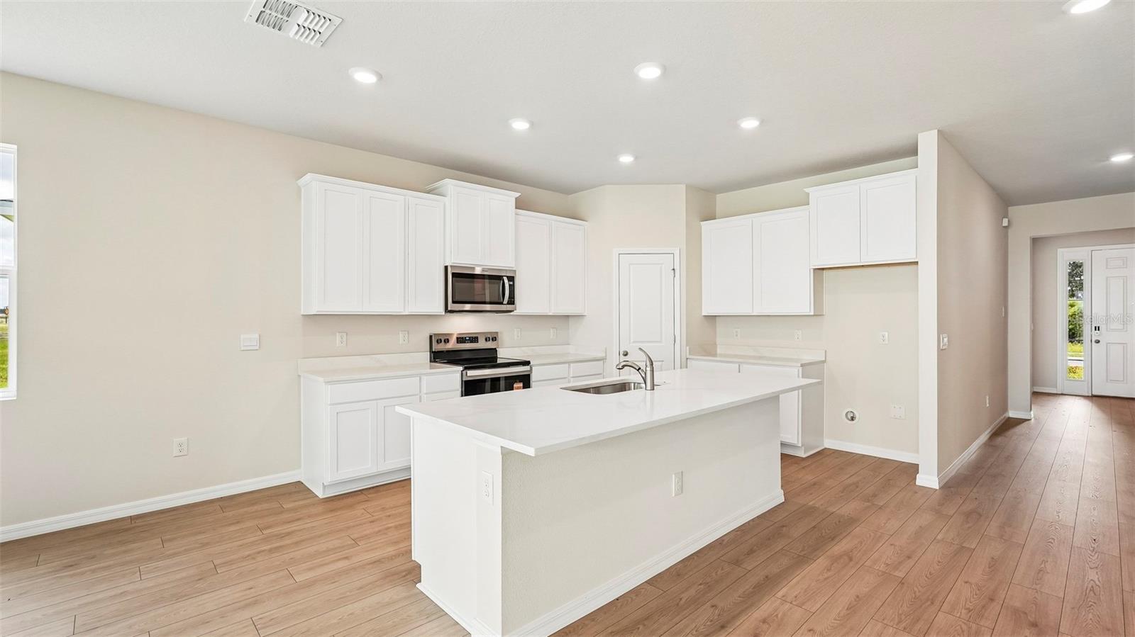 OAKFIELD TRAILS - Residential