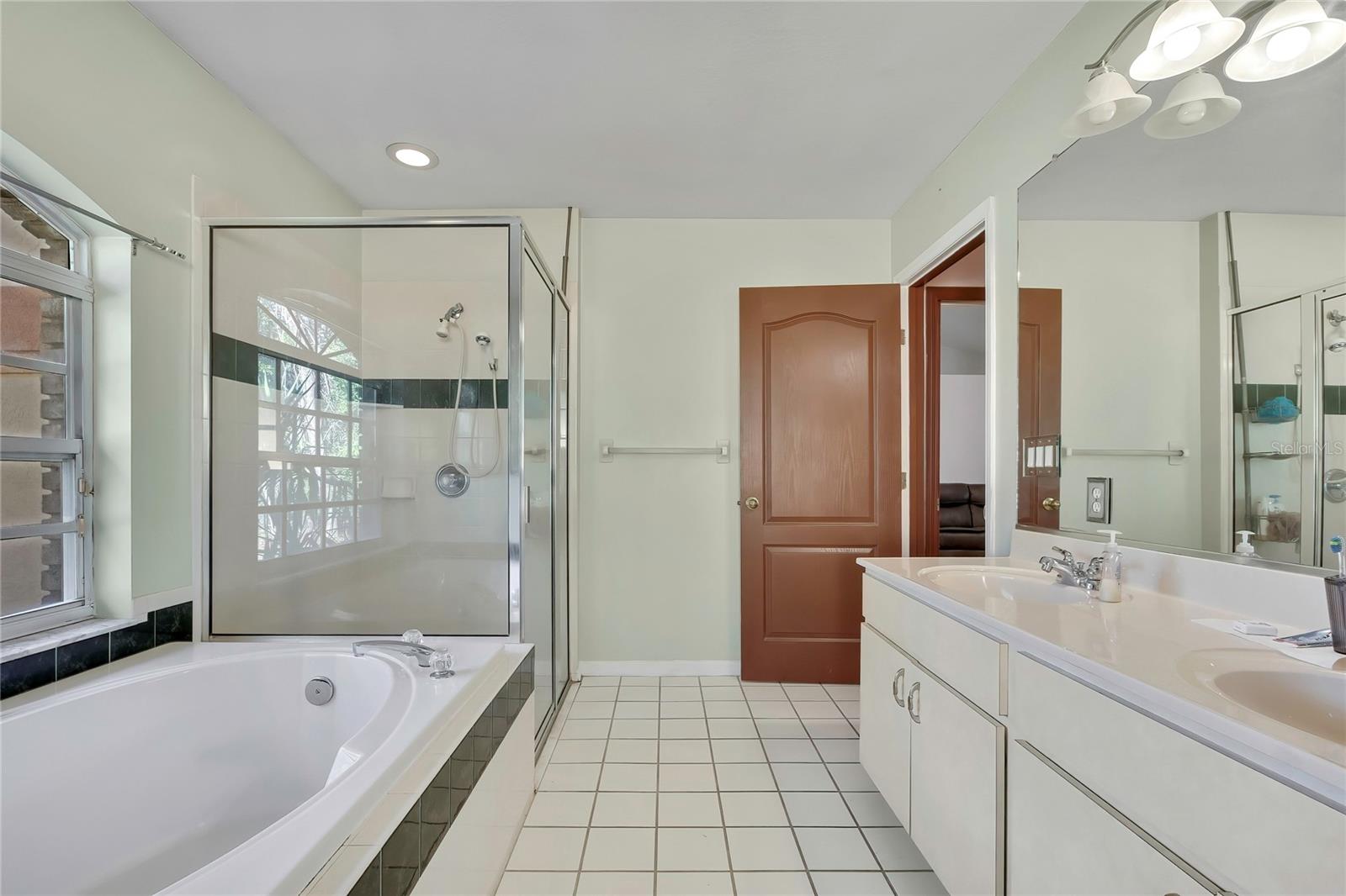 KENSINGTON ESTATES UNIT 02 - Residential