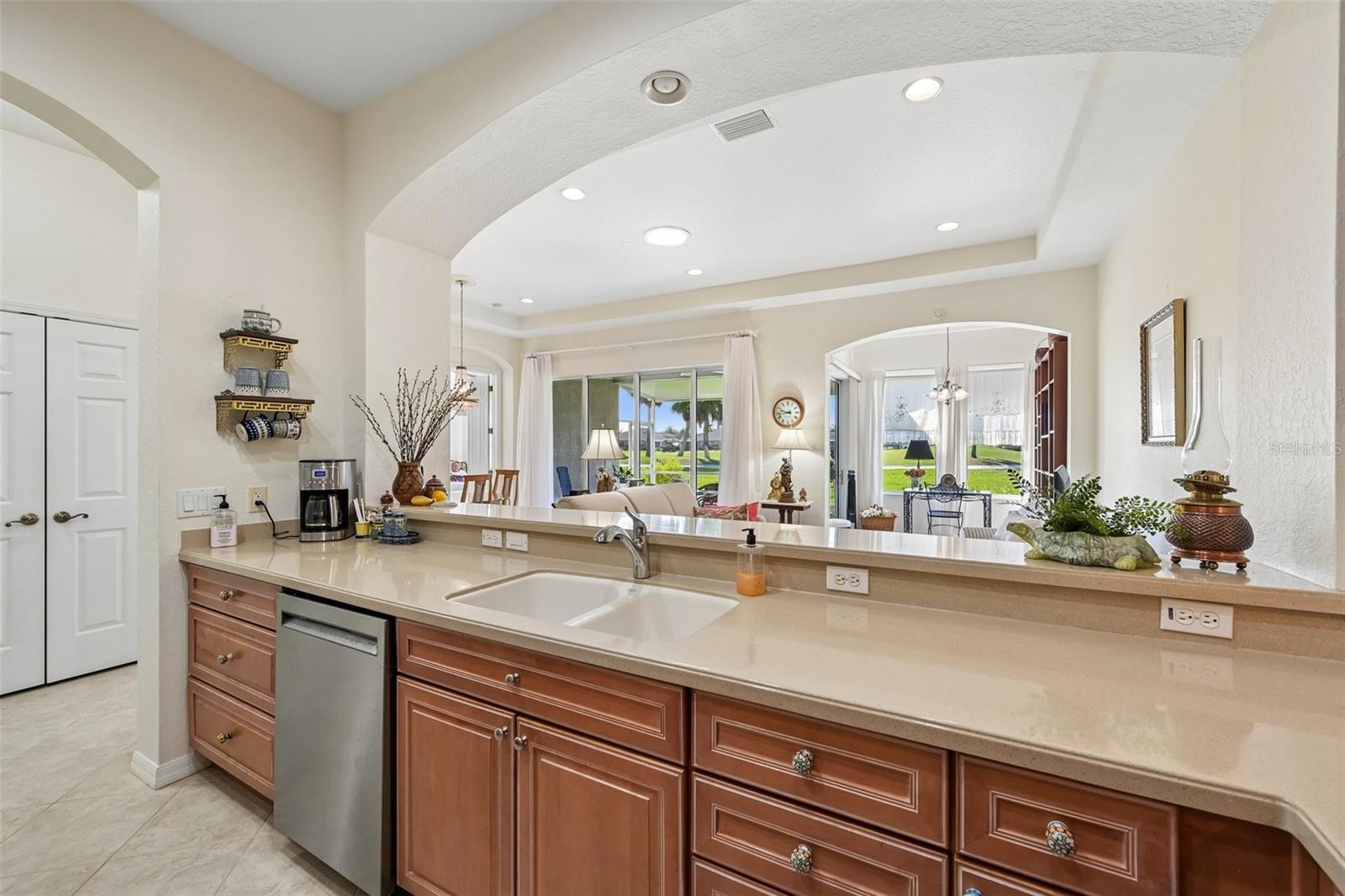 MAPLEWOOD CONDO - Residential
