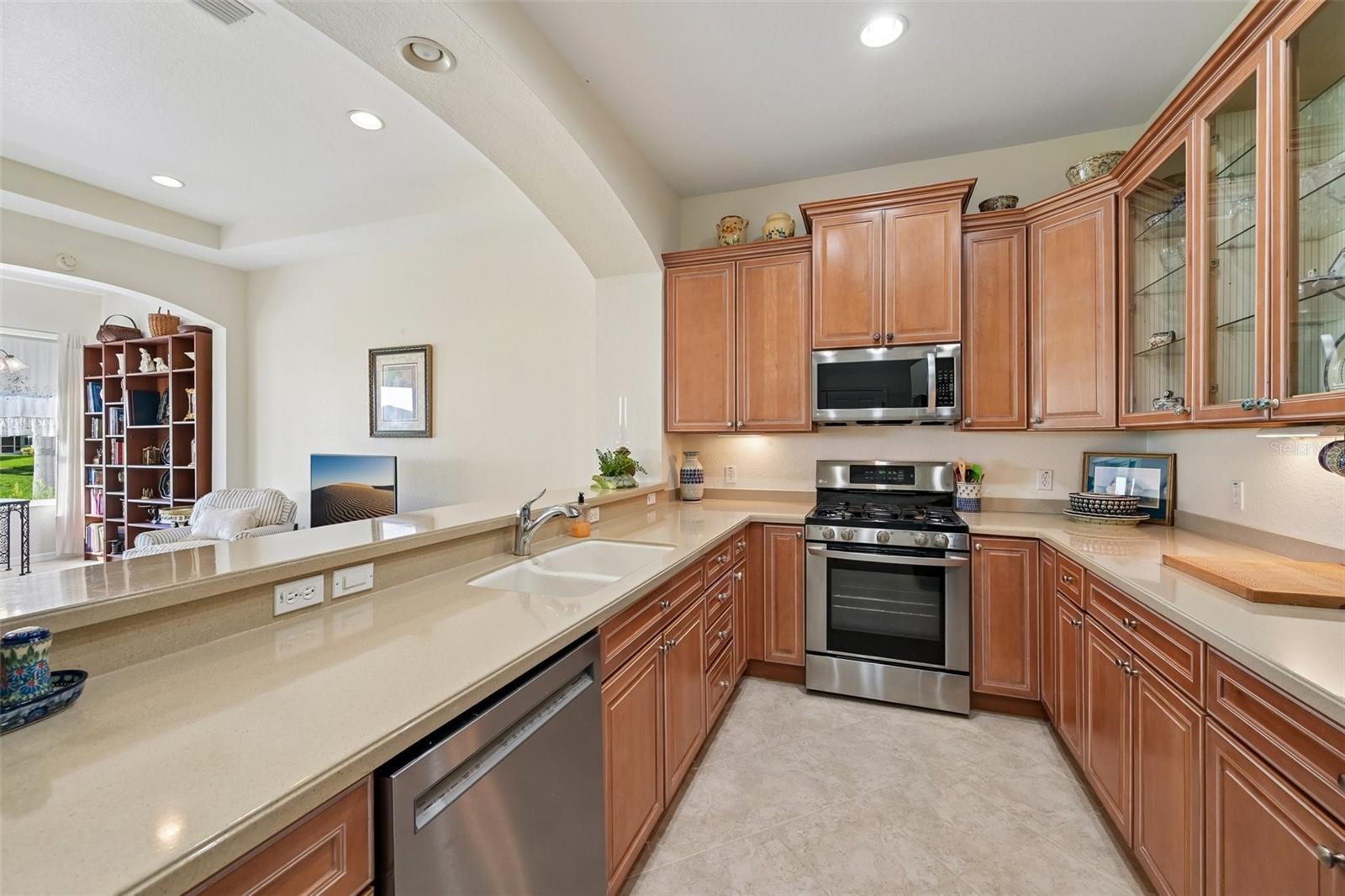 MAPLEWOOD CONDO - Residential