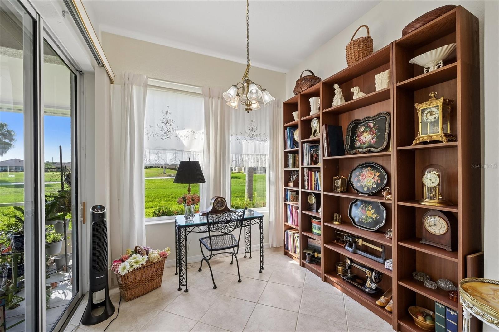 MAPLEWOOD CONDO - Residential
