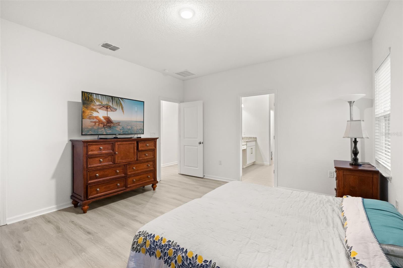 LAKESIDE AT HAMLIN - Residential