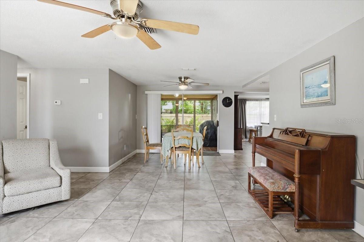 EMBASSY HILLS - Residential