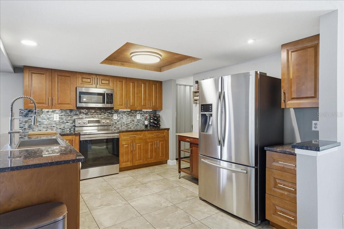 EMBASSY HILLS - Residential