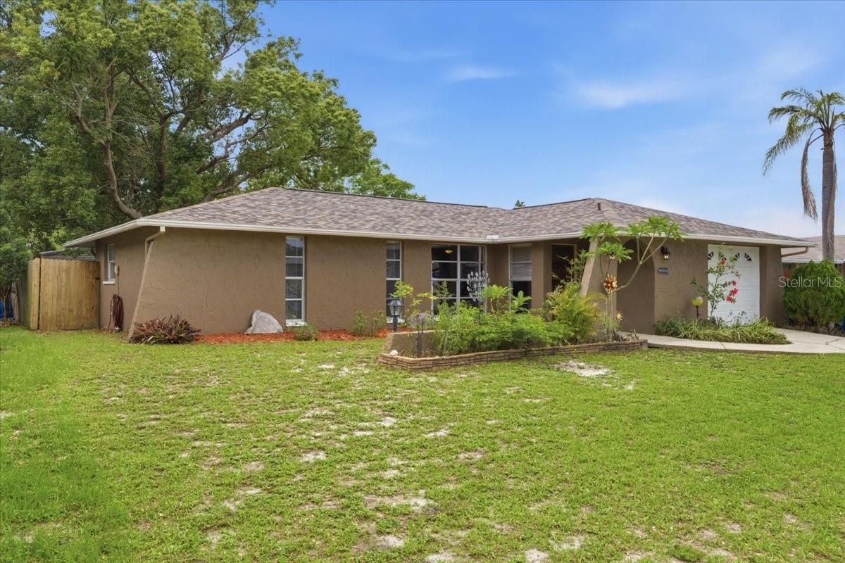 EMBASSY HILLS - Residential