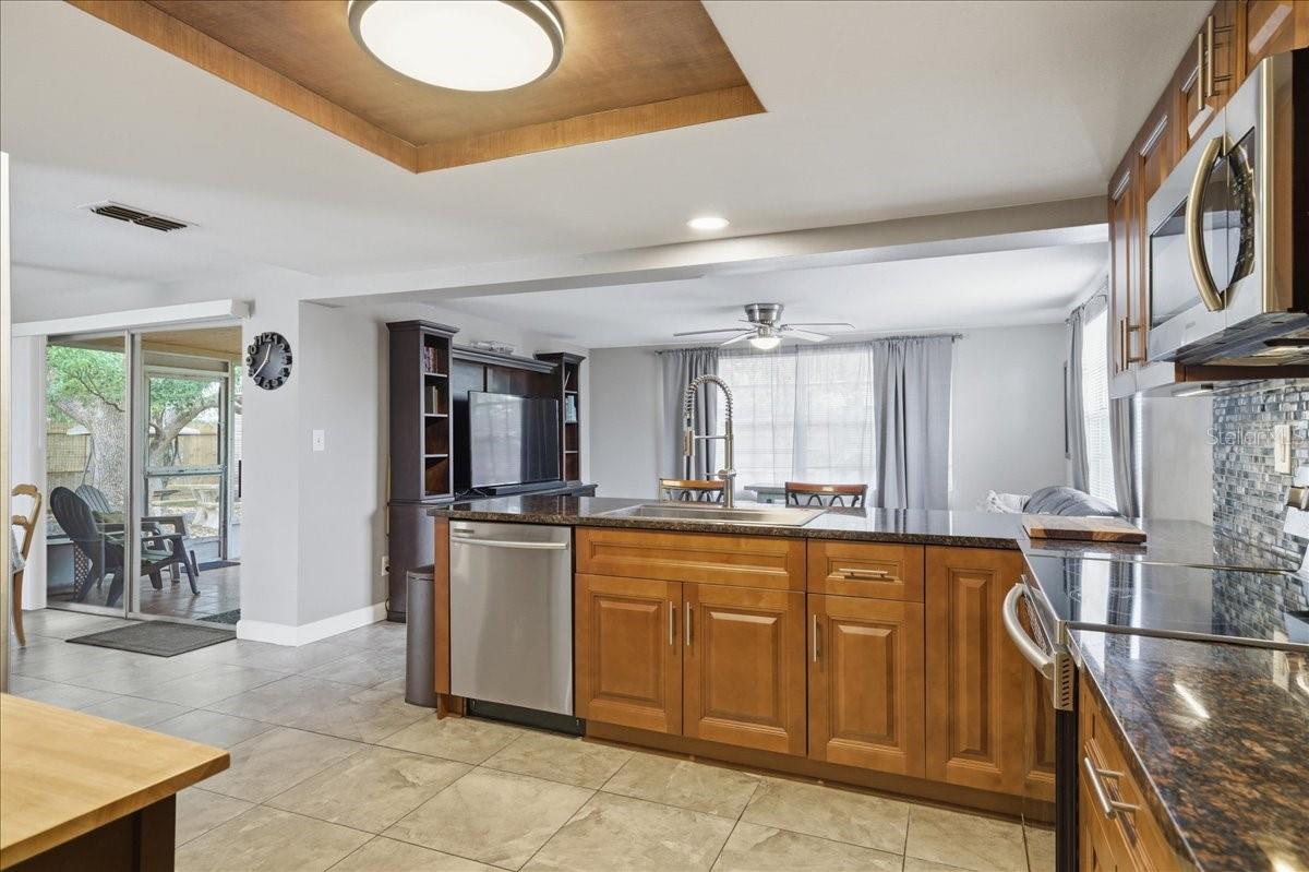 EMBASSY HILLS - Residential