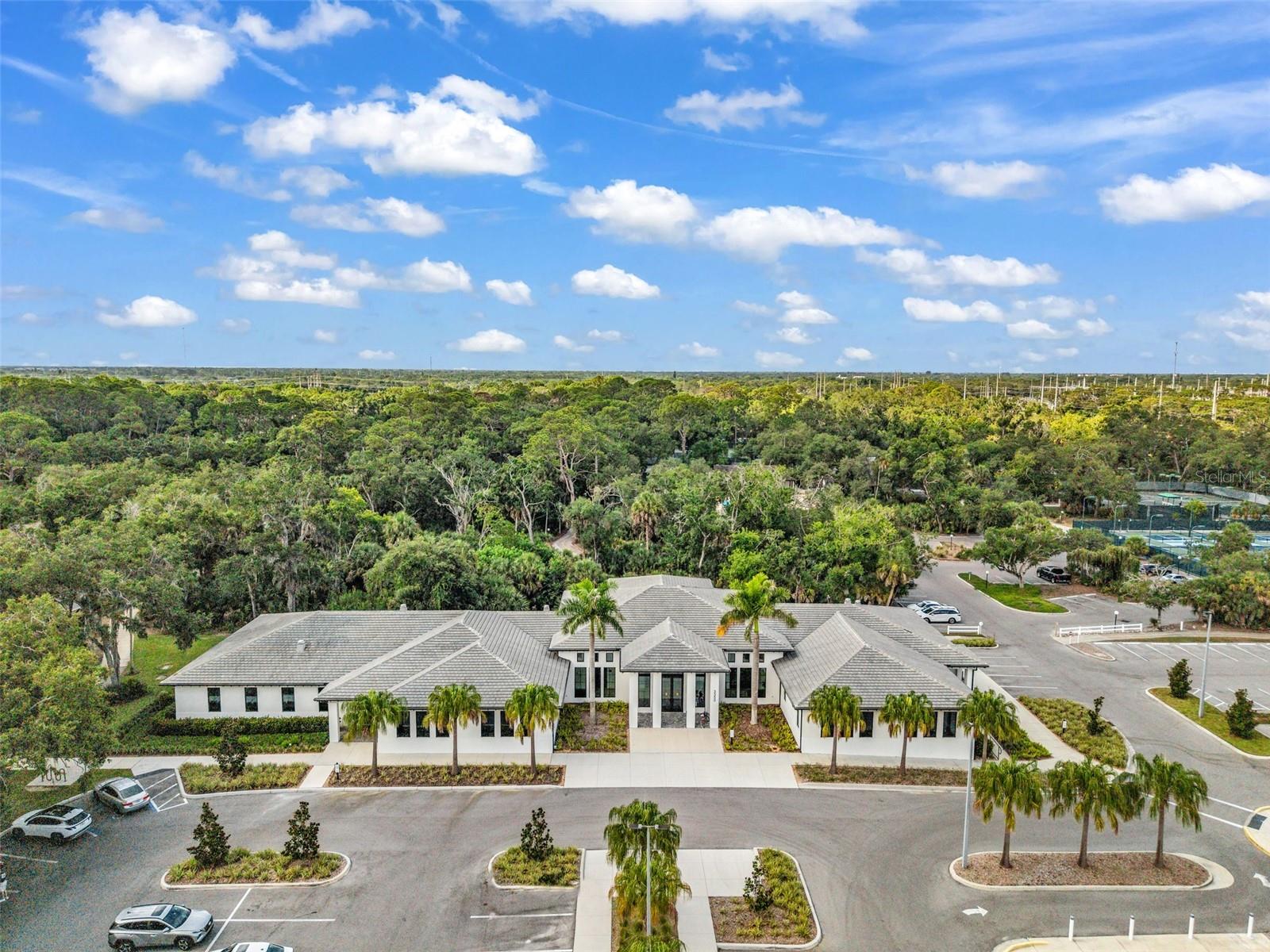 VILLAGE LAKE - Residential