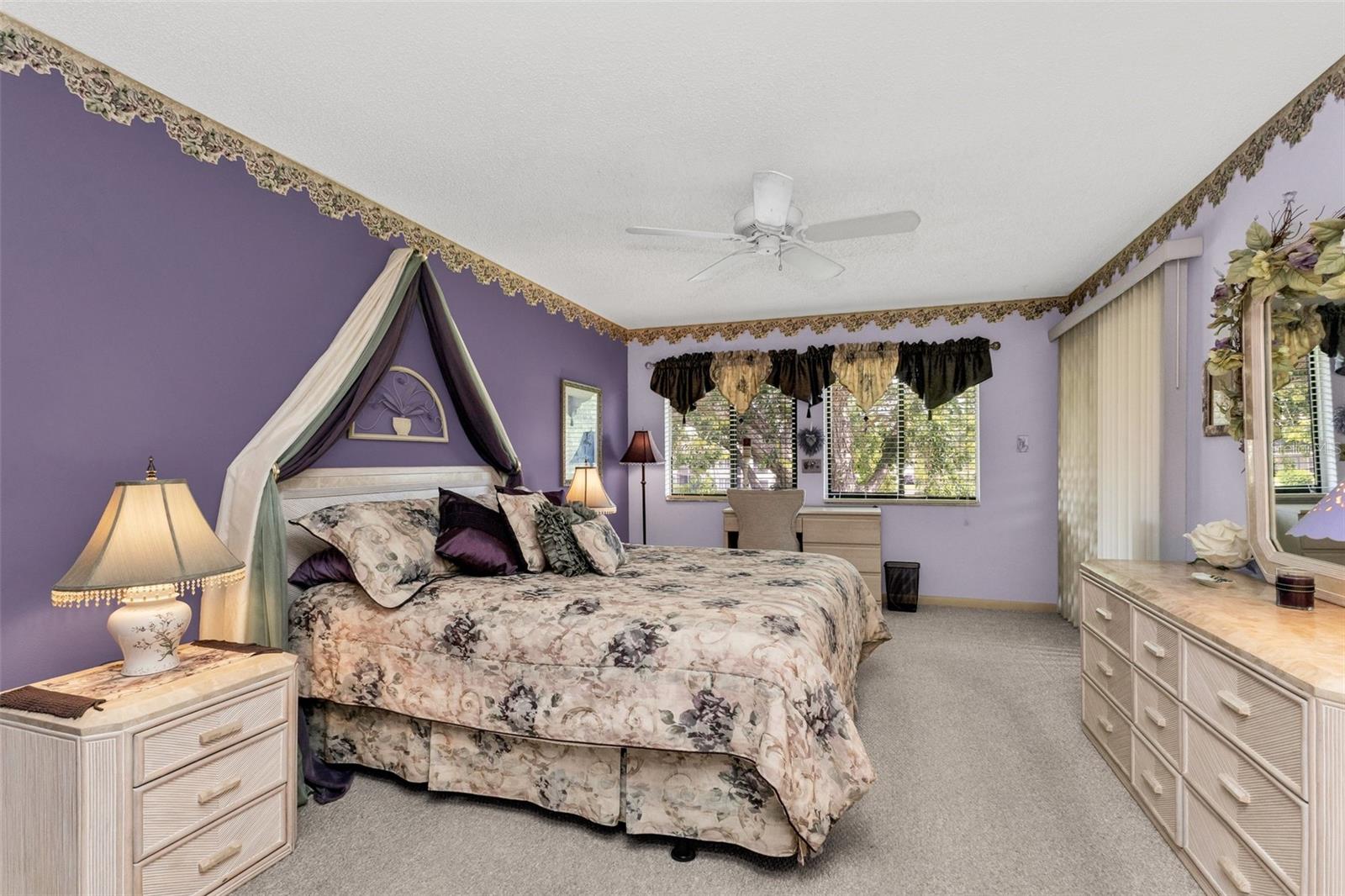 VILLAGE LAKE - Residential