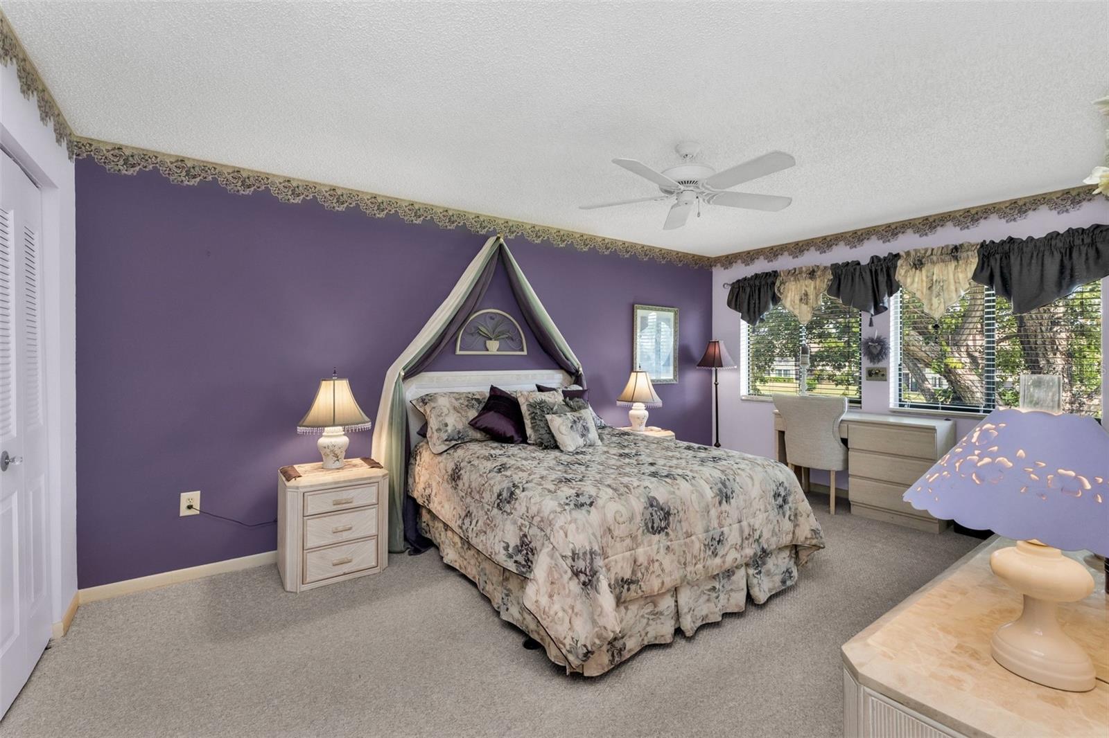 VILLAGE LAKE - Residential