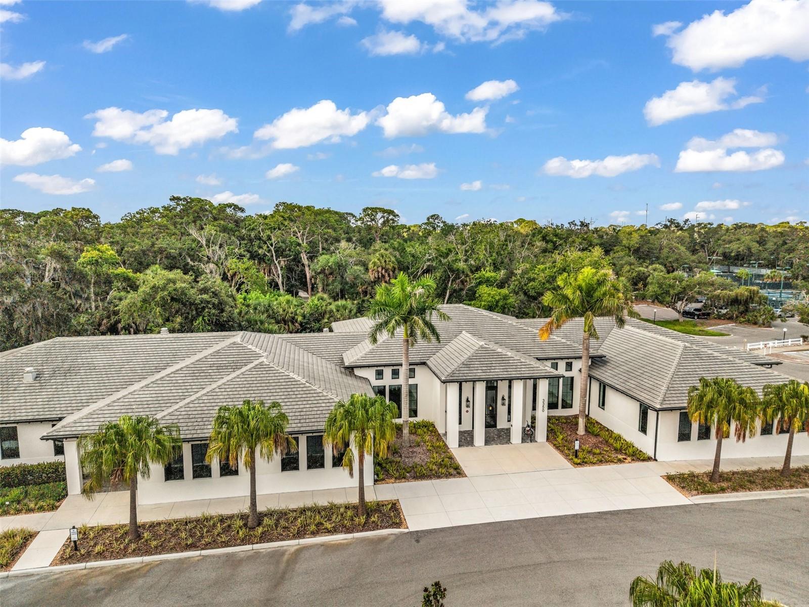 VILLAGE LAKE - Residential
