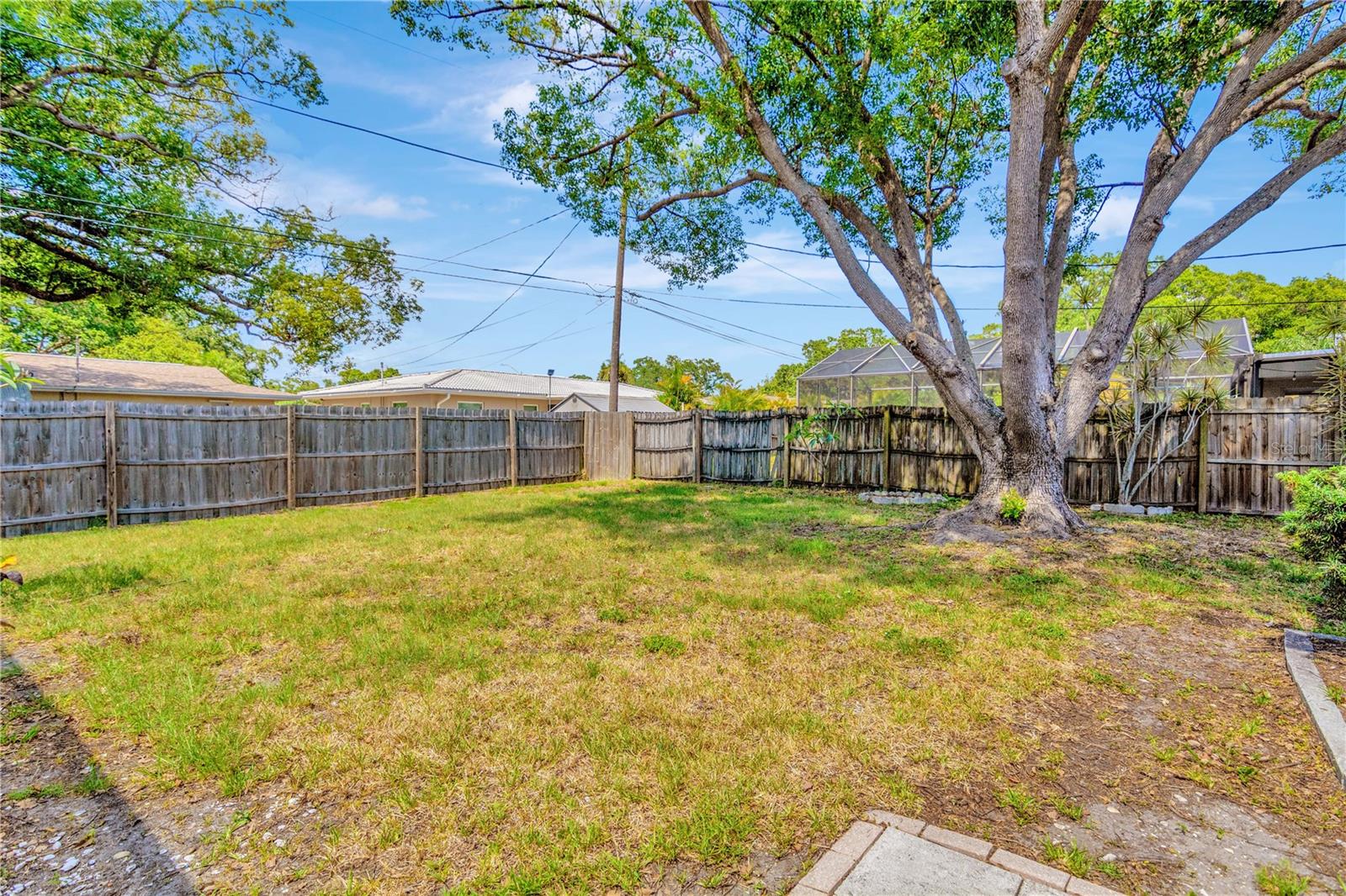 SUNSET LAKE ESTATES - Residential