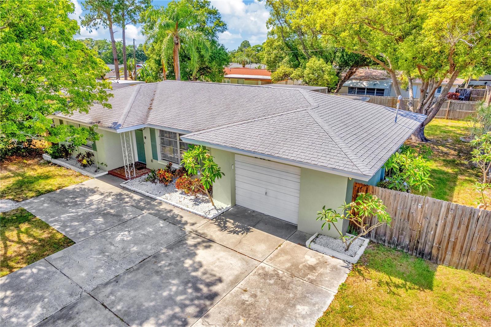 SUNSET LAKE ESTATES - Residential