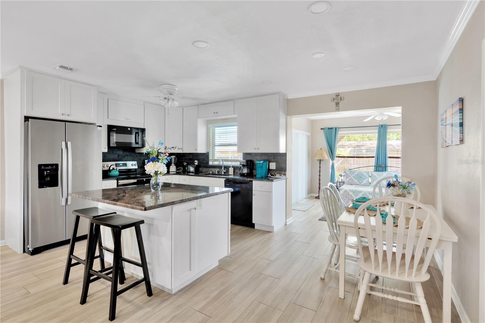 SUNSET LAKE ESTATES - Residential