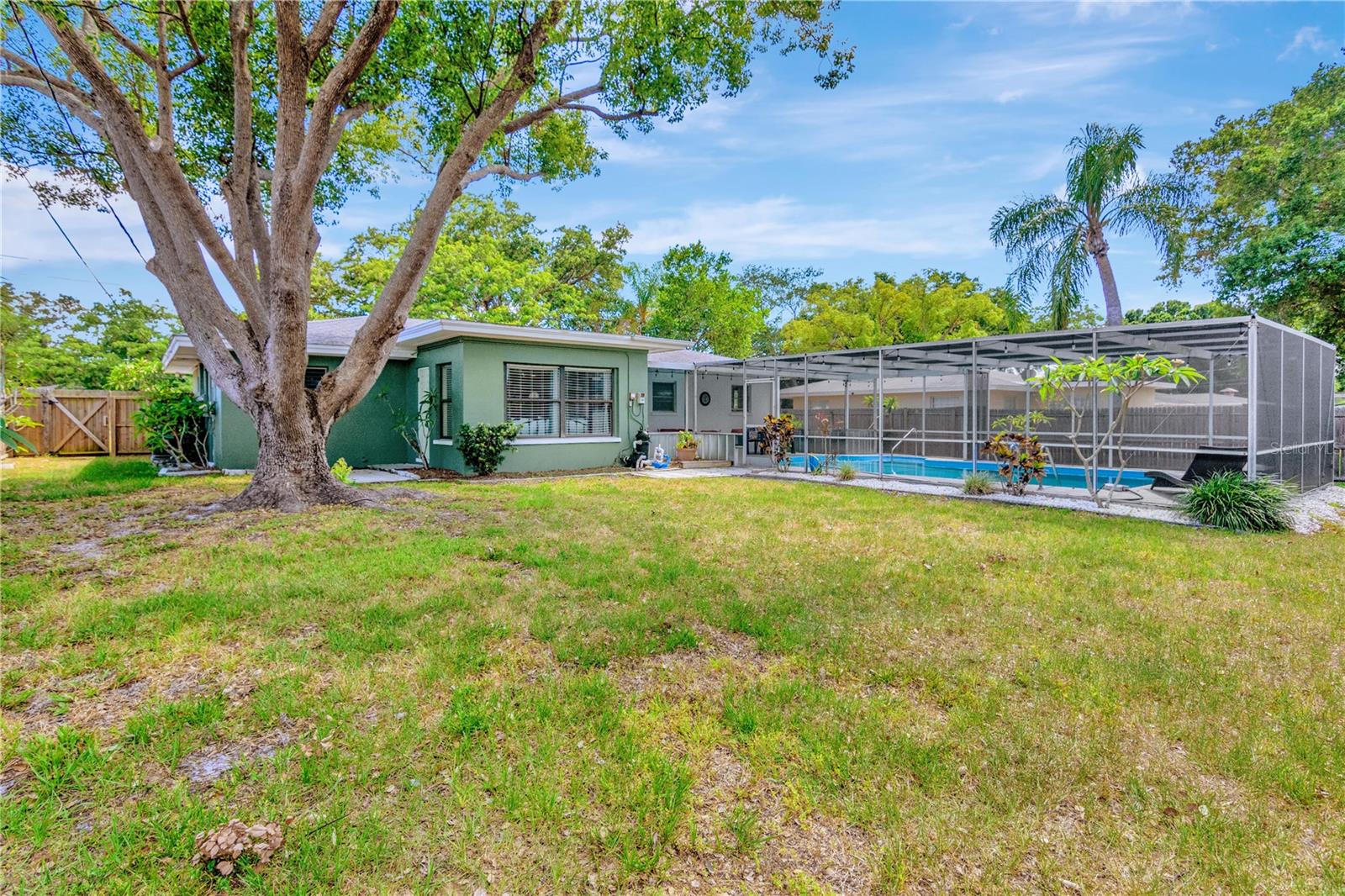 SUNSET LAKE ESTATES - Residential