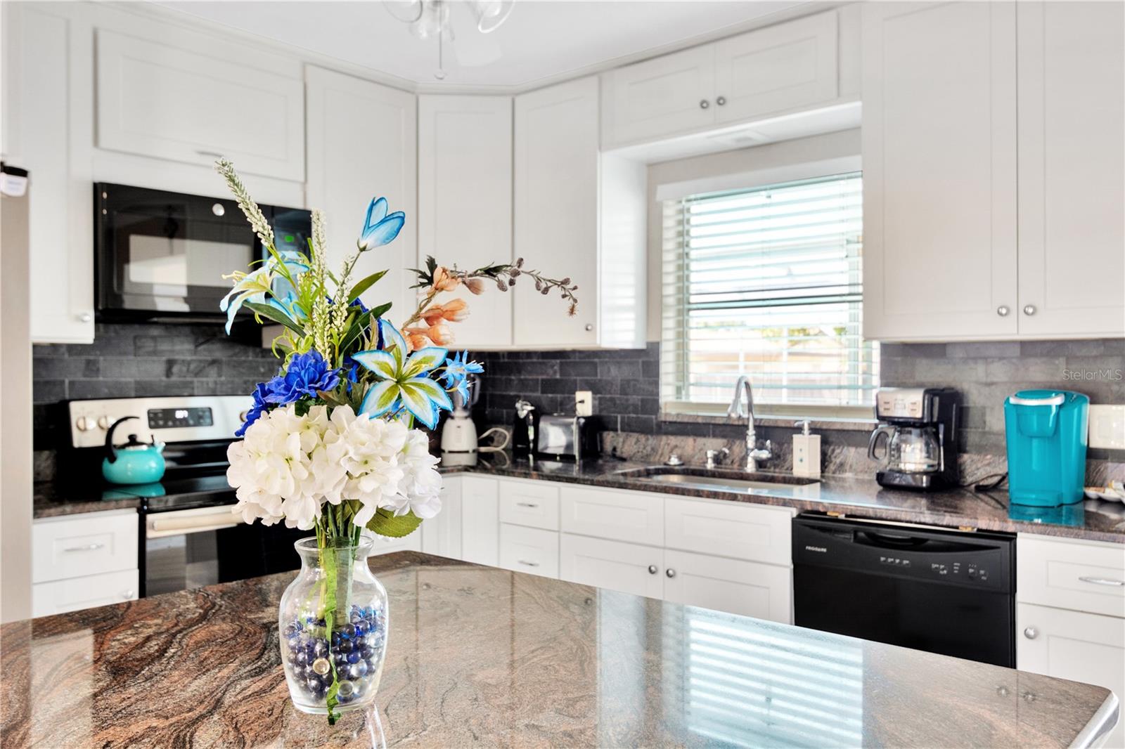 SUNSET LAKE ESTATES - Residential