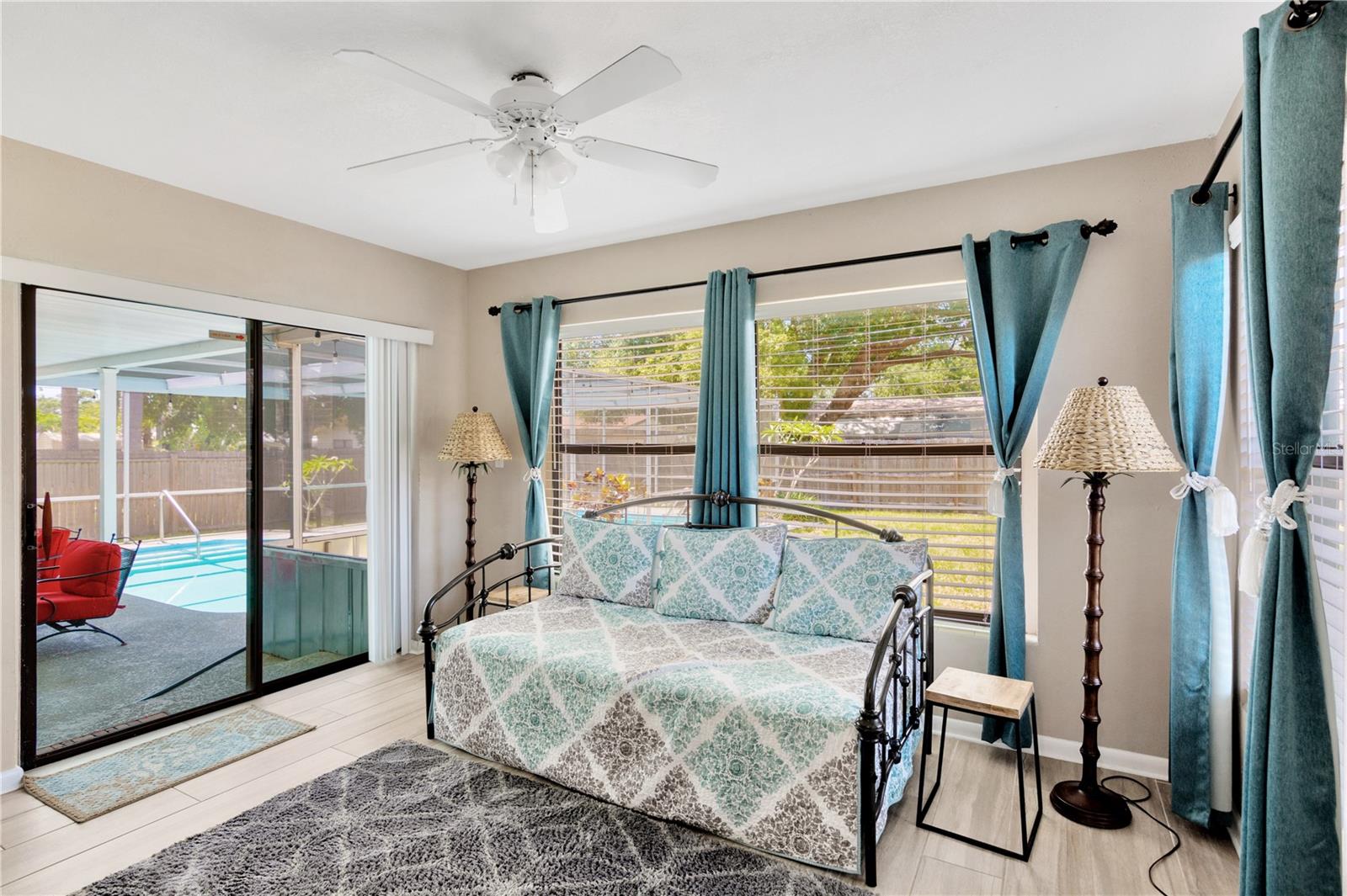 SUNSET LAKE ESTATES - Residential