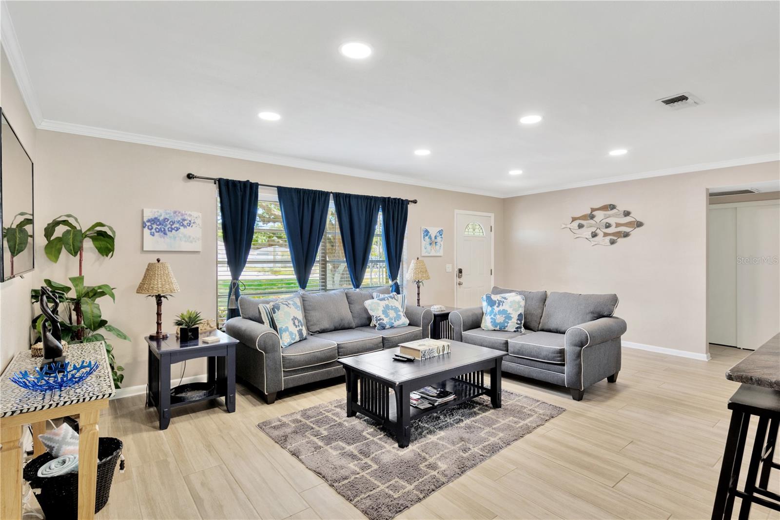 SUNSET LAKE ESTATES - Residential