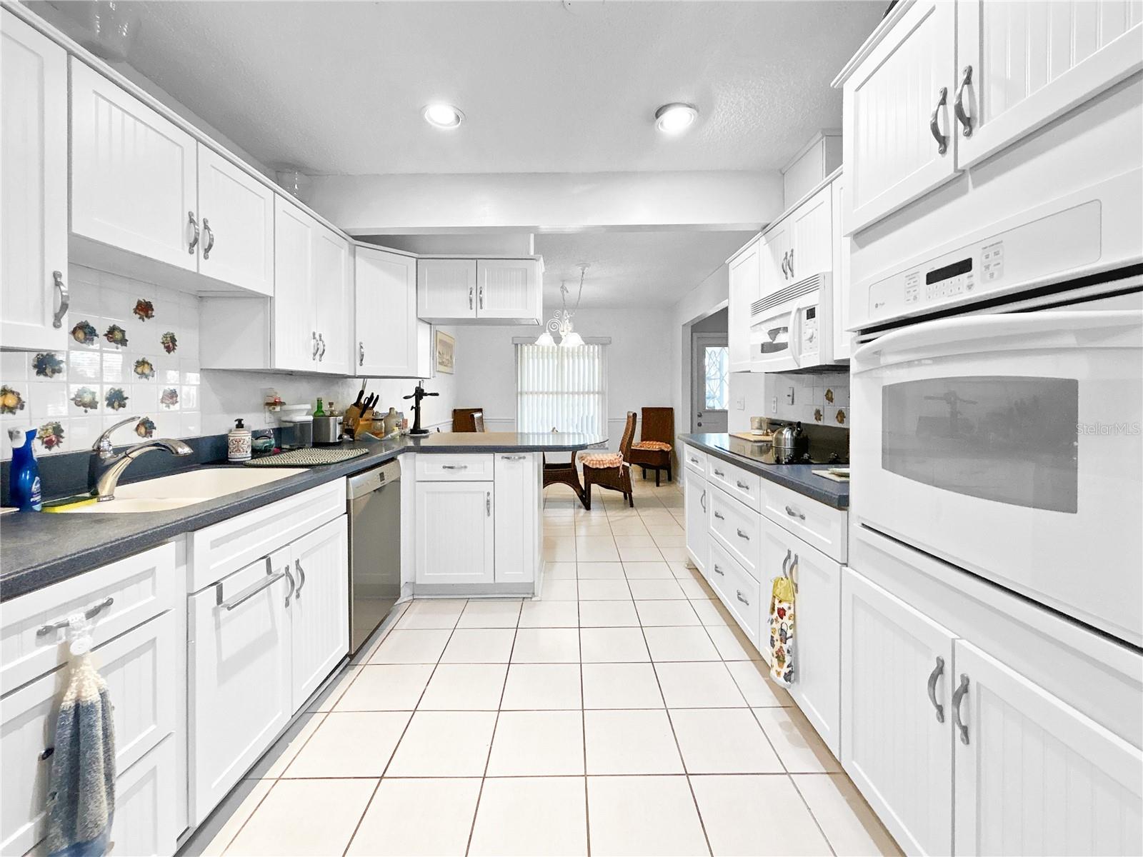 DEL WEBBS SUN CITY FLORIDA UN - Residential