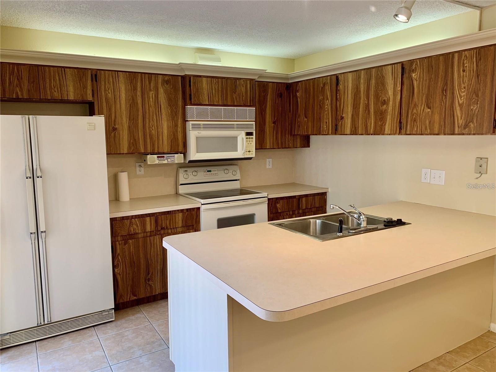 WEDGE WOOD OF PALM HARBOR UNIT 1 - Residential Lease