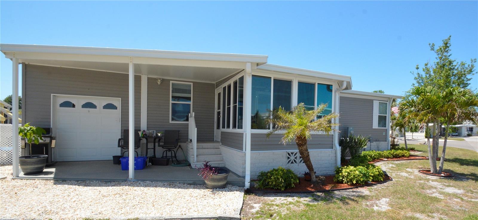 COUNTRY CLUB ESTATES - Residential