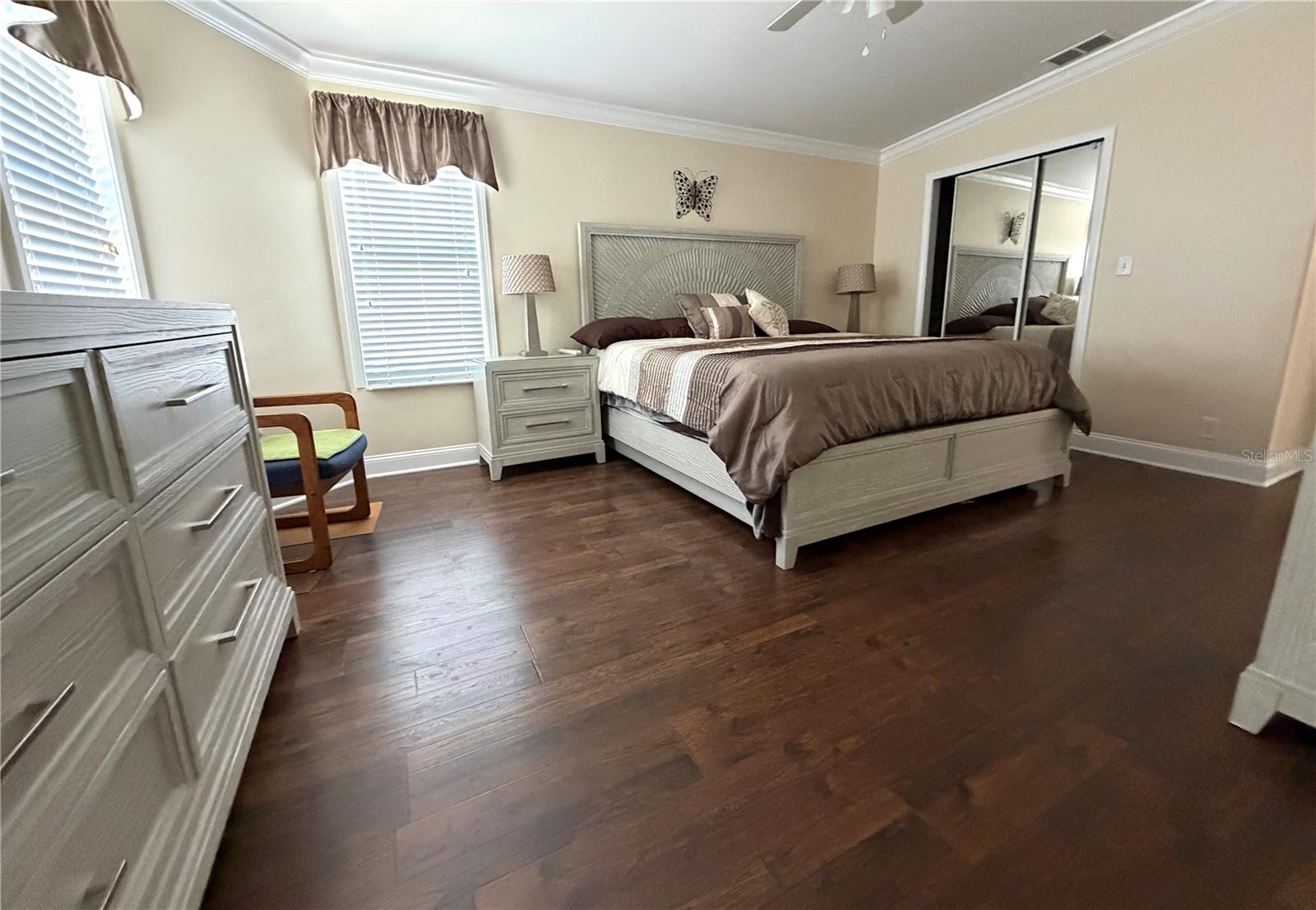 COUNTRY CLUB ESTATES - Residential
