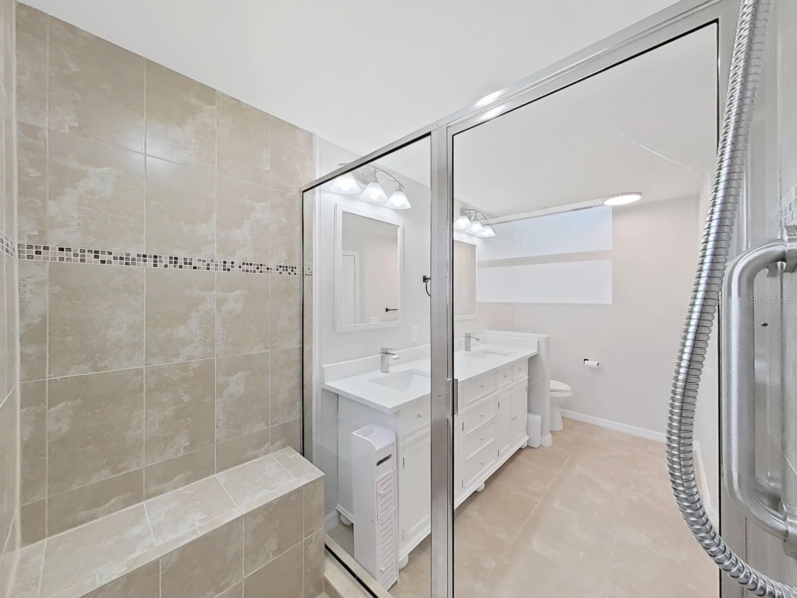 POINTE ALEXIS SOUTH - Residential