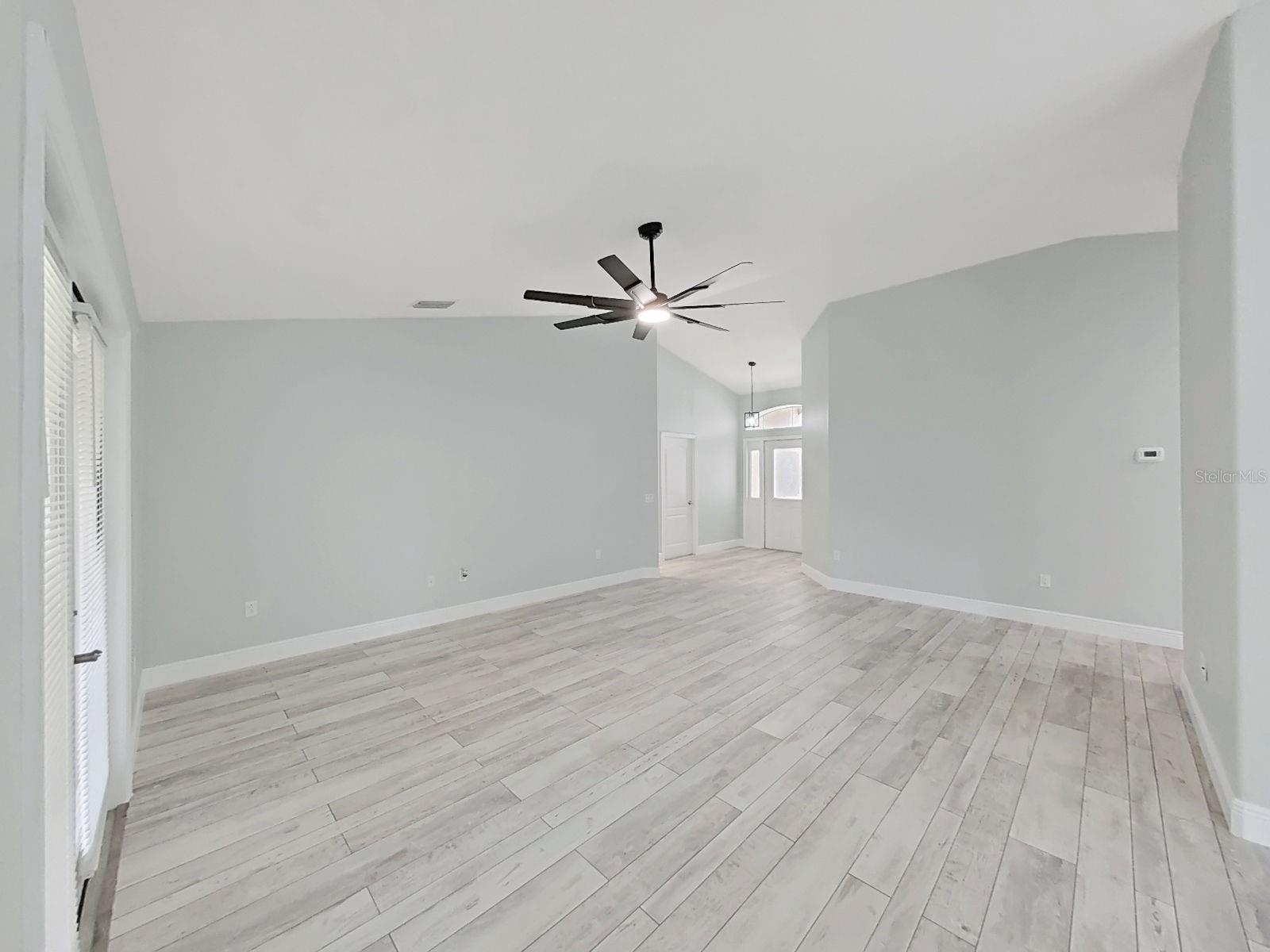 POINTE ALEXIS SOUTH - Residential