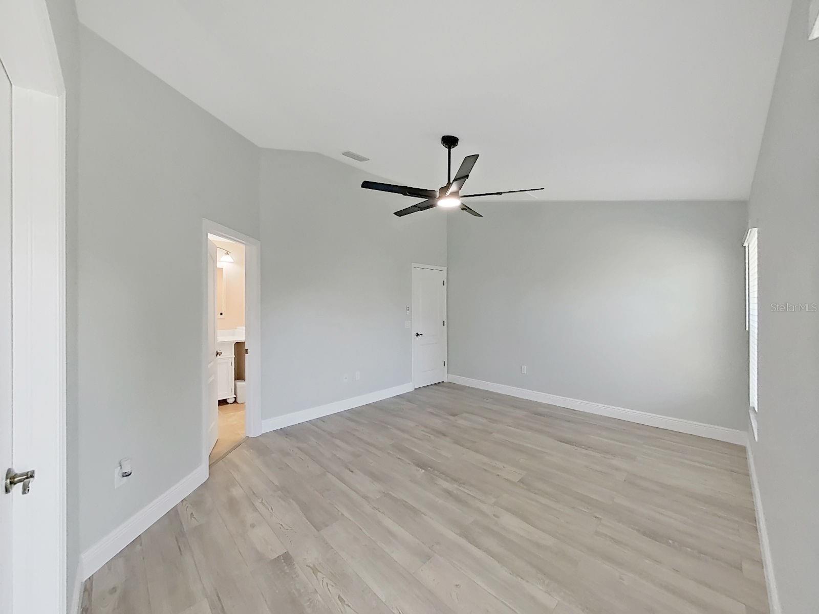POINTE ALEXIS SOUTH - Residential