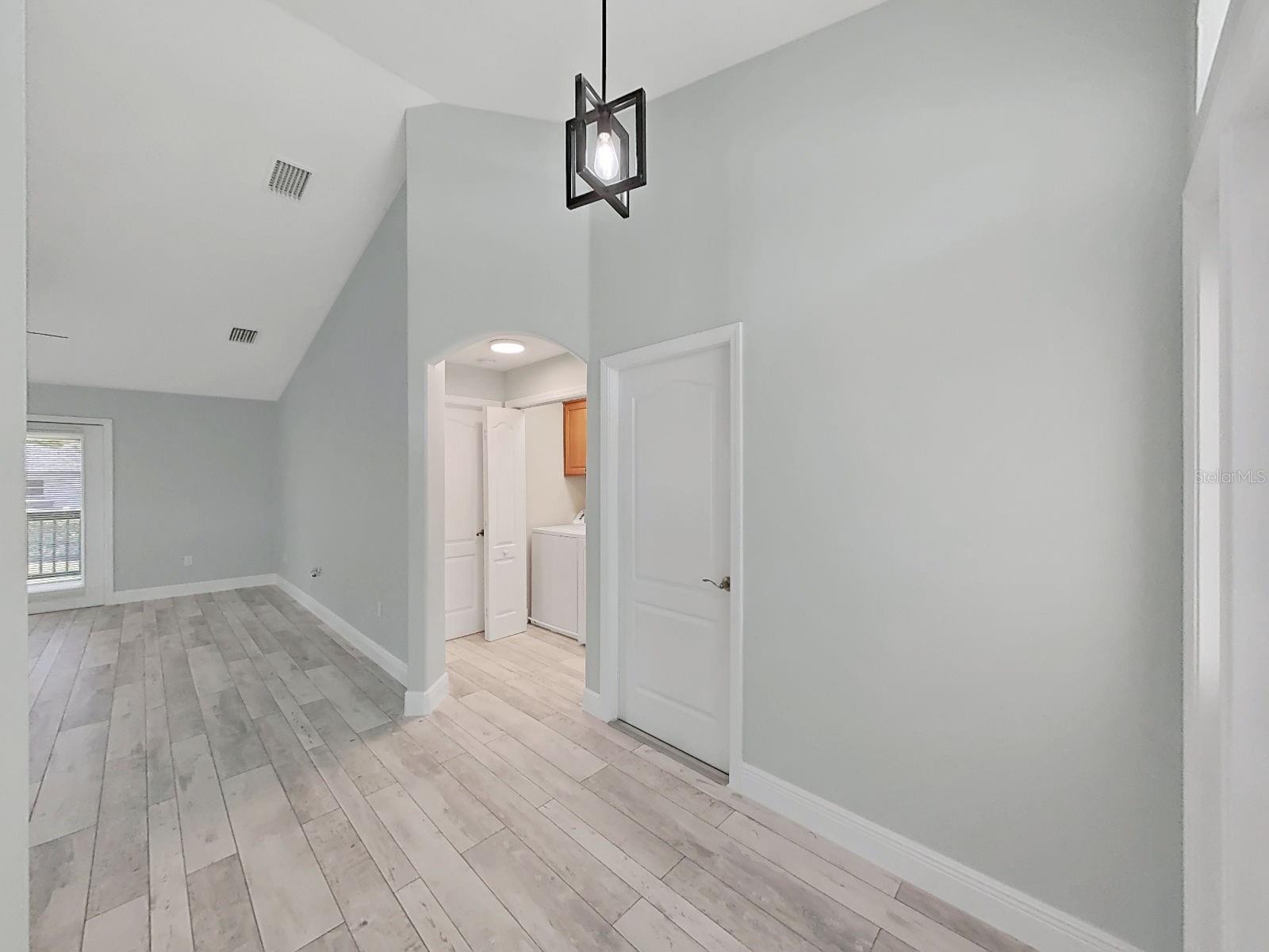 POINTE ALEXIS SOUTH - Residential