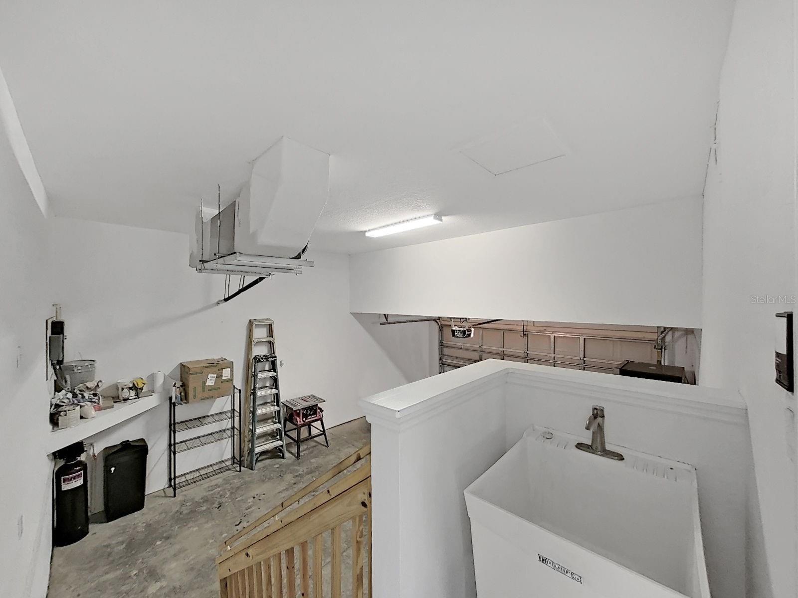 POINTE ALEXIS SOUTH - Residential