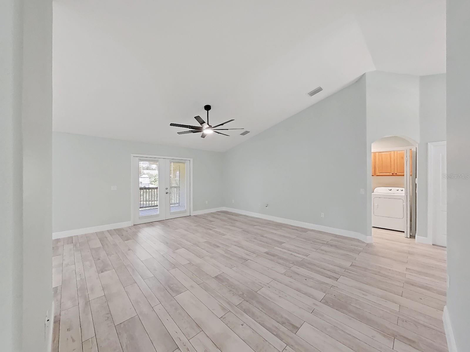 POINTE ALEXIS SOUTH - Residential