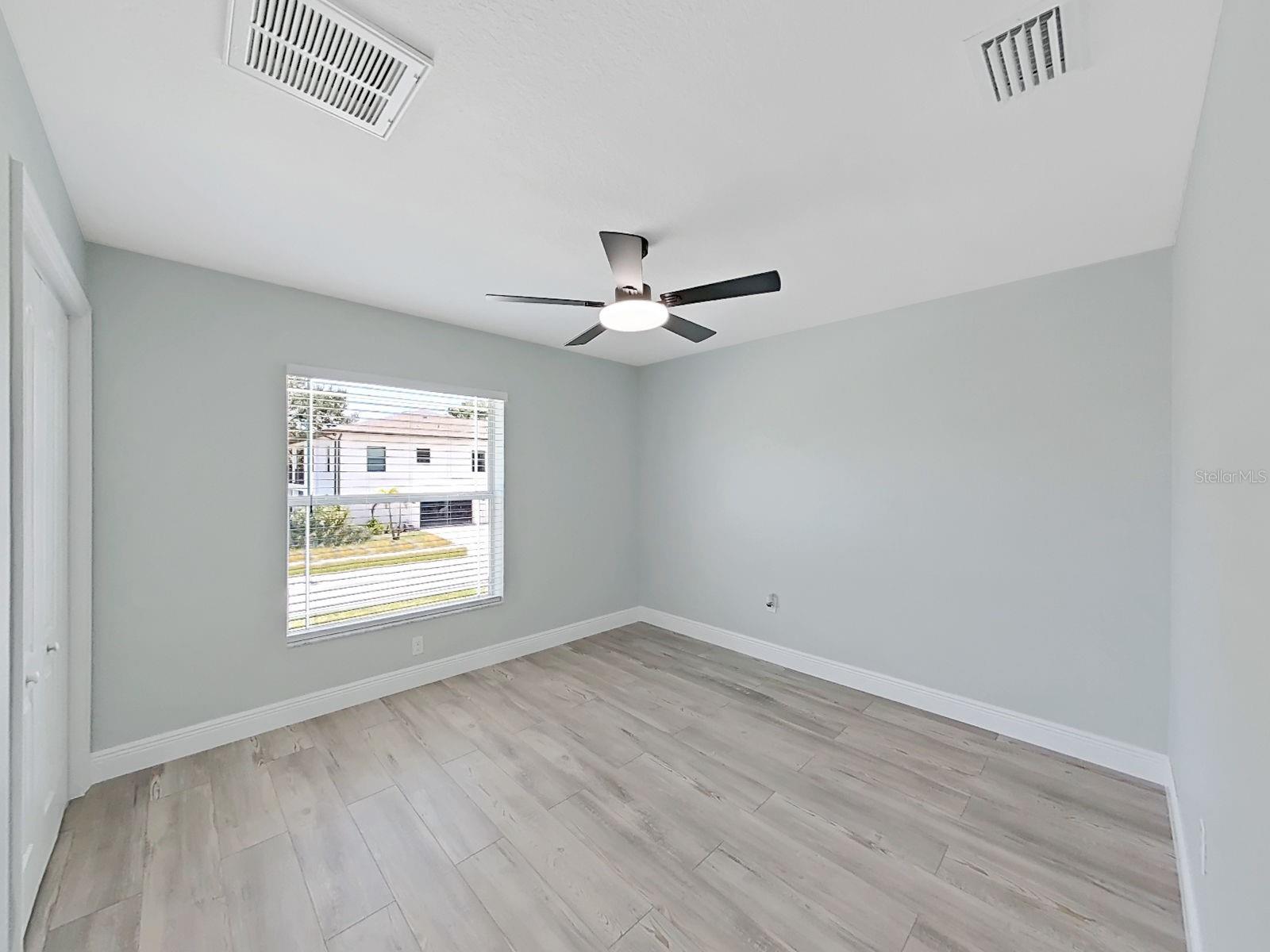 POINTE ALEXIS SOUTH - Residential
