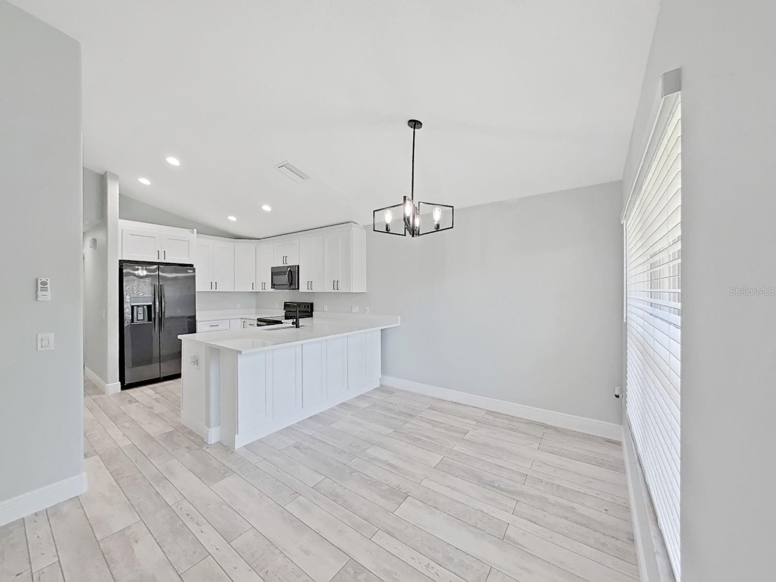 POINTE ALEXIS SOUTH - Residential
