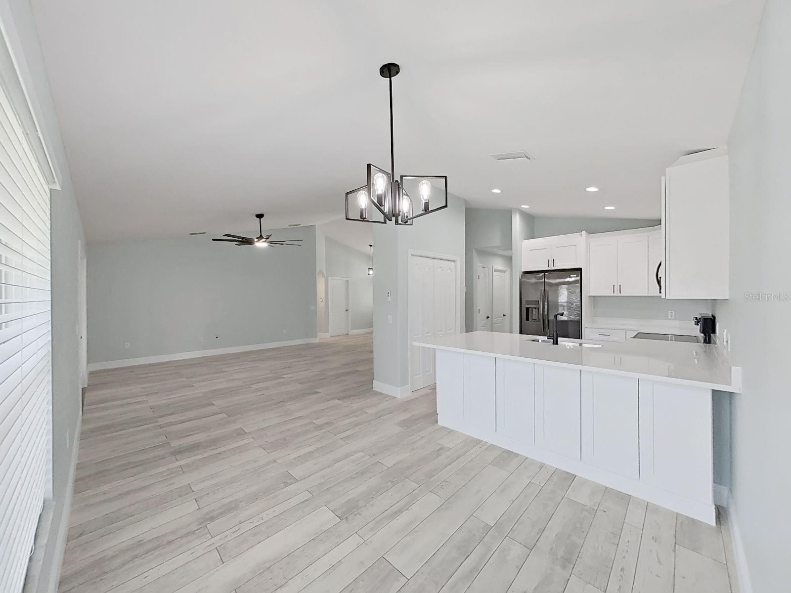 POINTE ALEXIS SOUTH - Residential