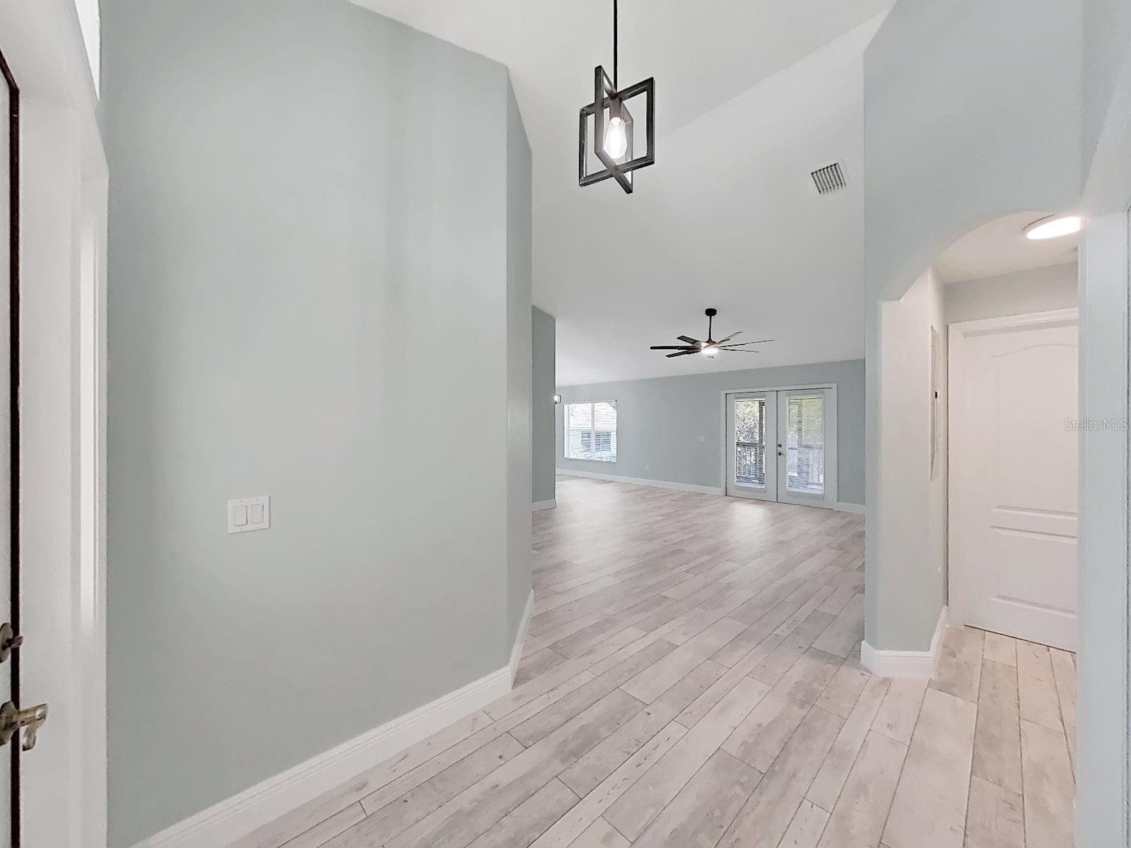 POINTE ALEXIS SOUTH - Residential