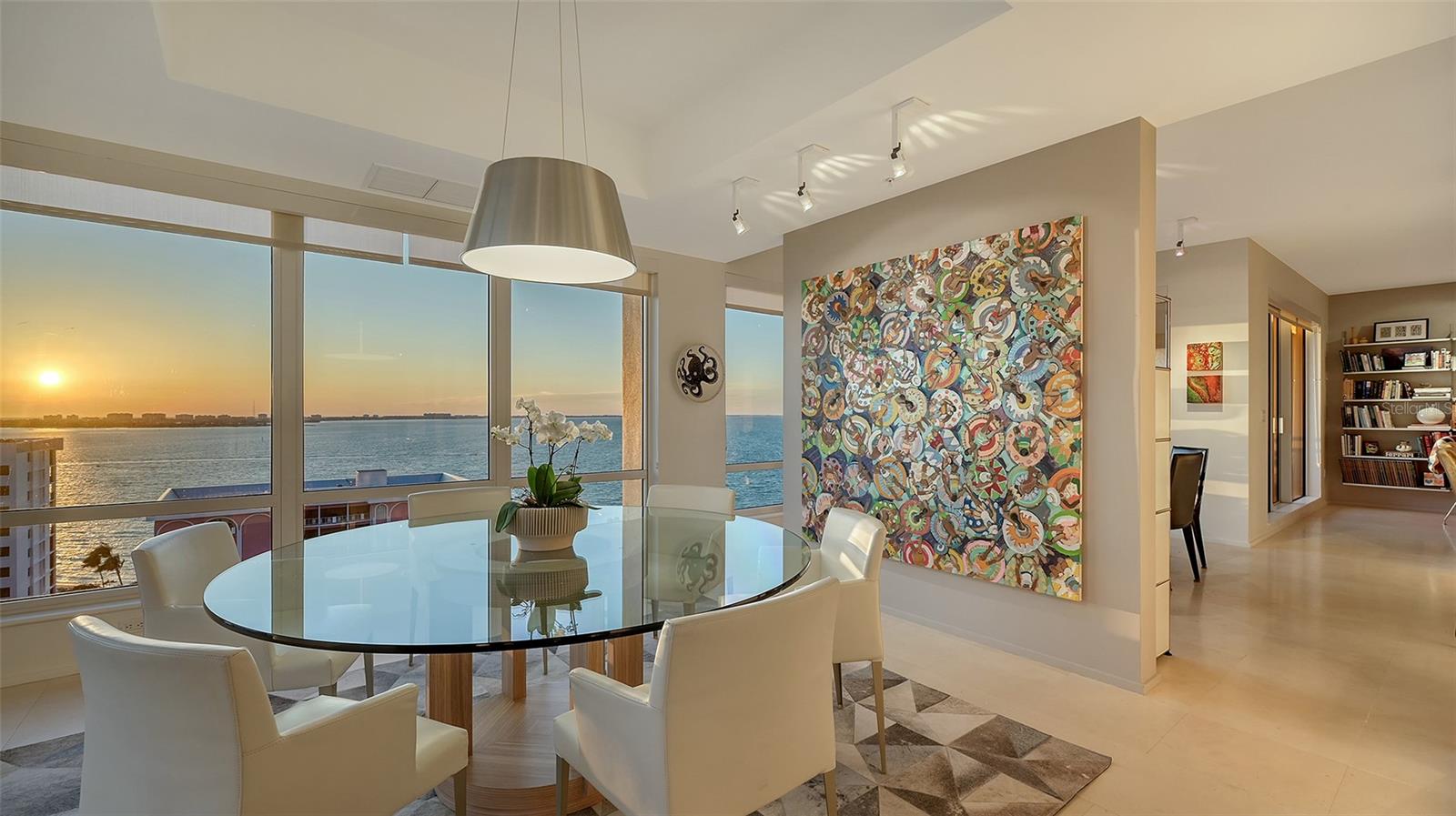 THE TOWER RESIDENCES - Residential