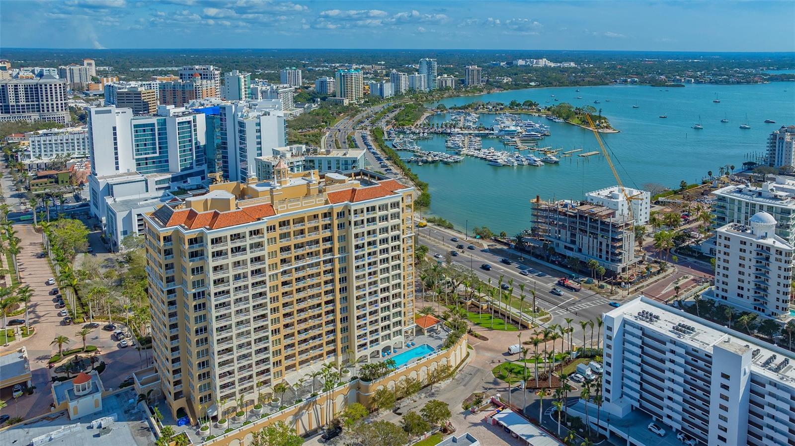 THE TOWER RESIDENCES - Residential