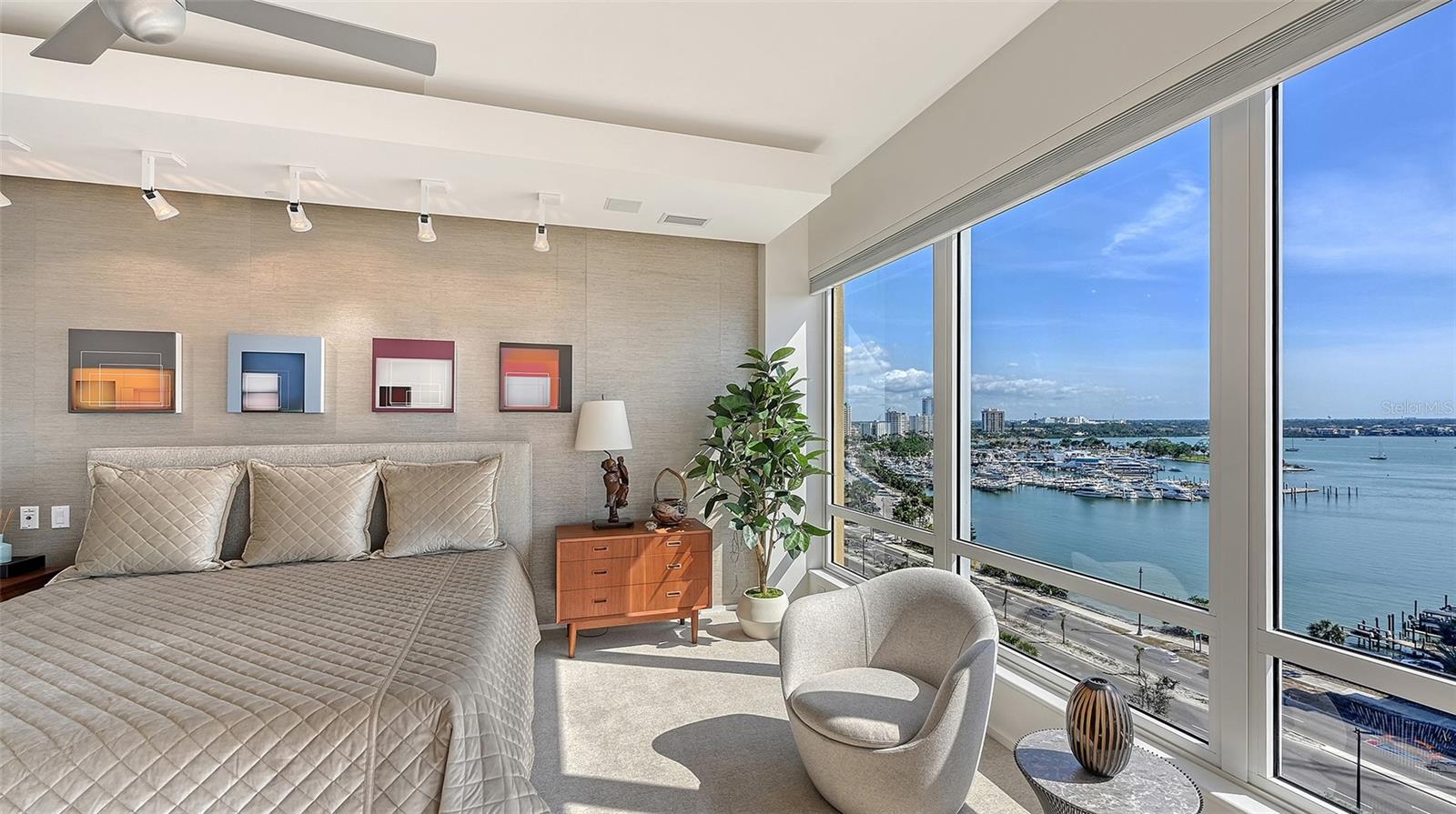 THE TOWER RESIDENCES - Residential