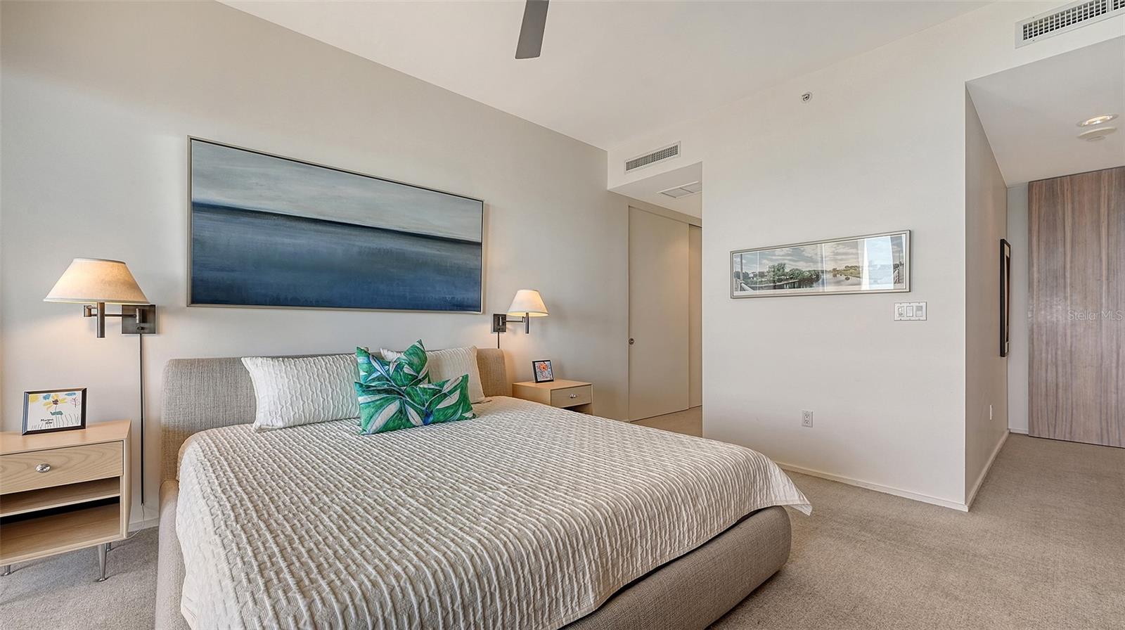 THE TOWER RESIDENCES - Residential