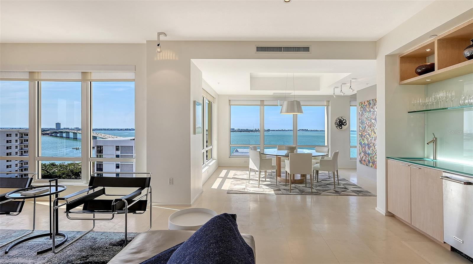 THE TOWER RESIDENCES - Residential