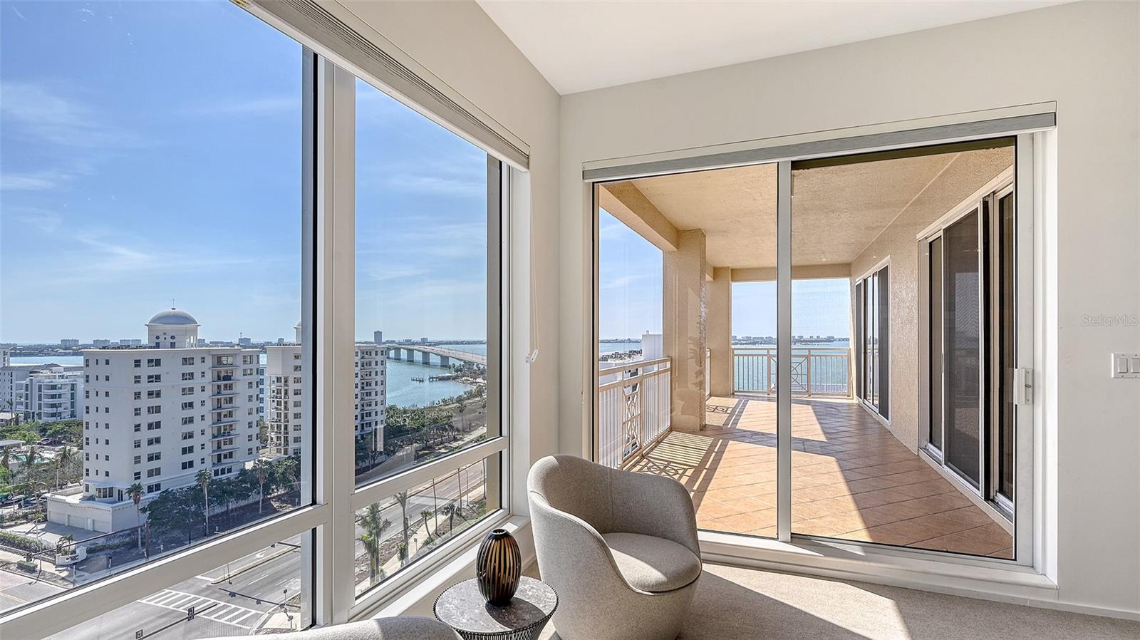 THE TOWER RESIDENCES - Residential