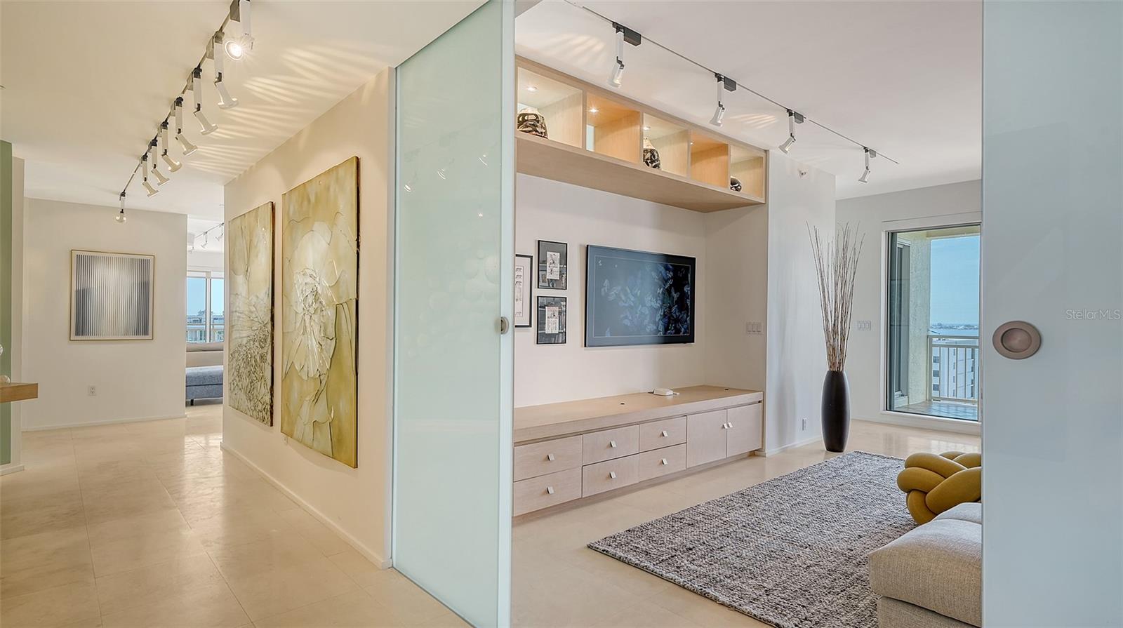 THE TOWER RESIDENCES - Residential