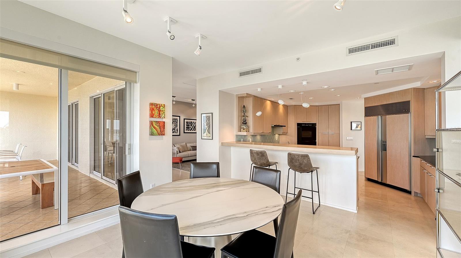 THE TOWER RESIDENCES - Residential