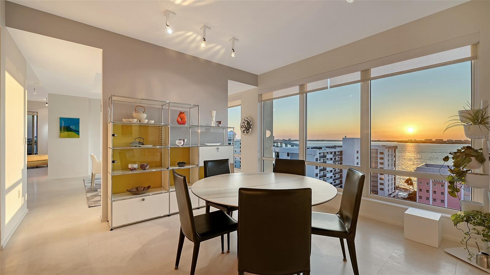 THE TOWER RESIDENCES - Residential