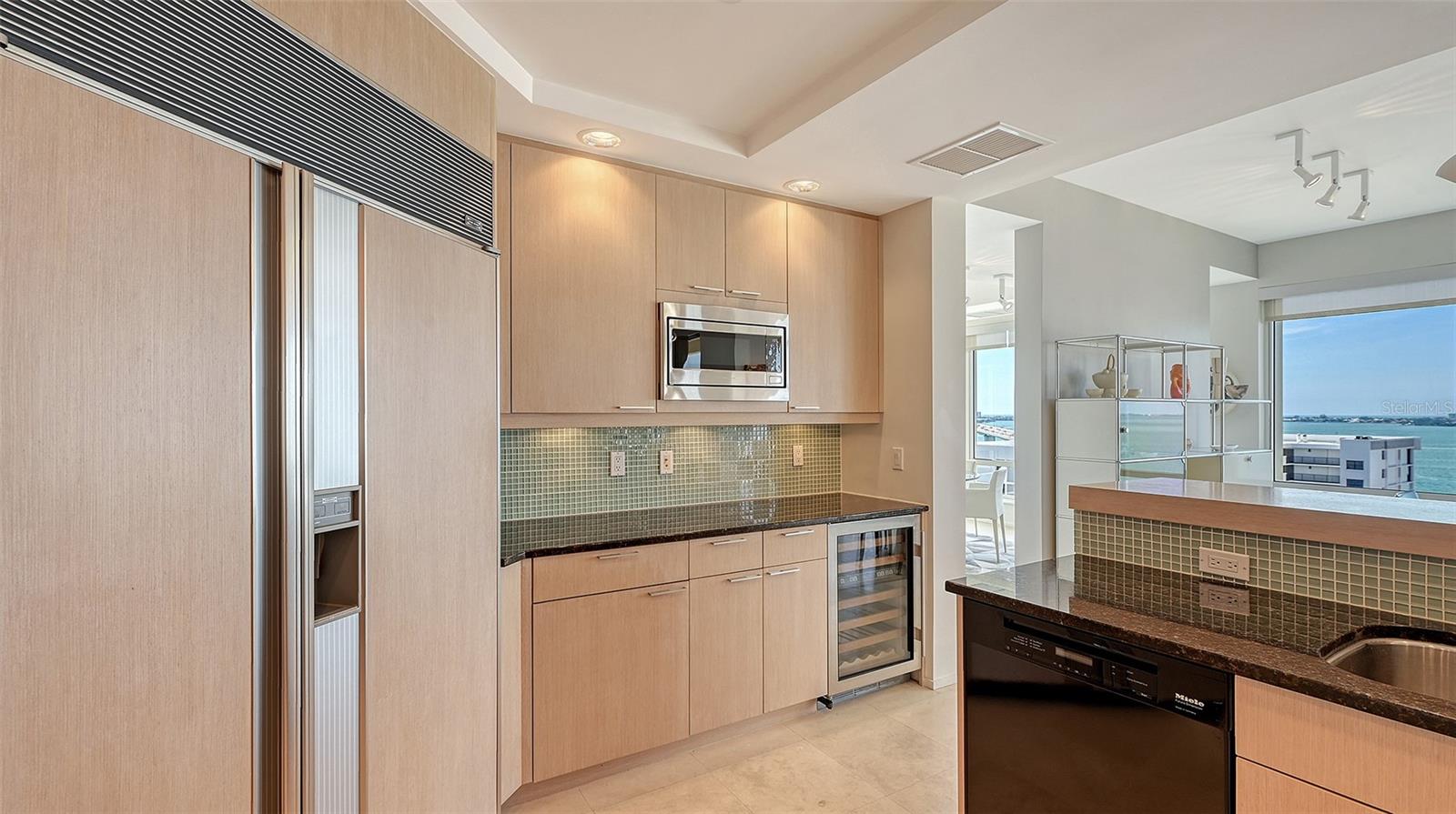 THE TOWER RESIDENCES - Residential