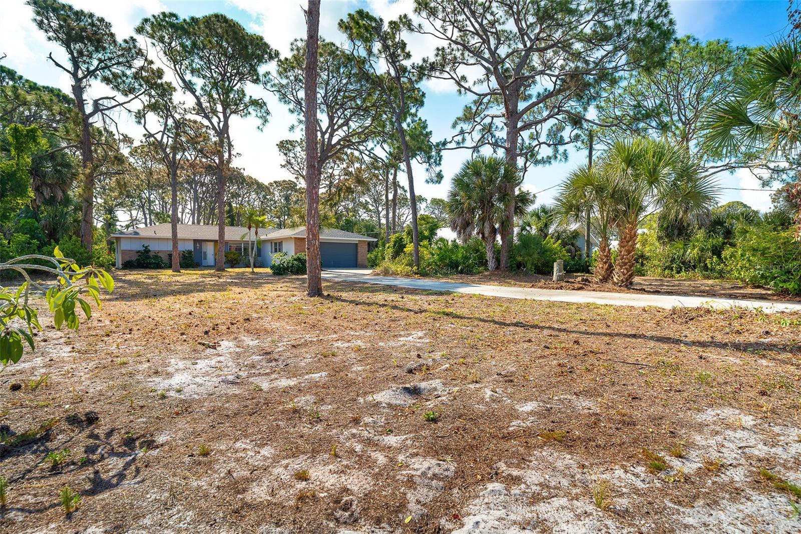 FLORIDA TROPICAL HOMESITES & LITTLE FARMS - Residential